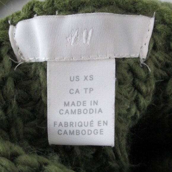 H&M CHUNKY KNIT CROP SWEATER - Picture 10 of 11